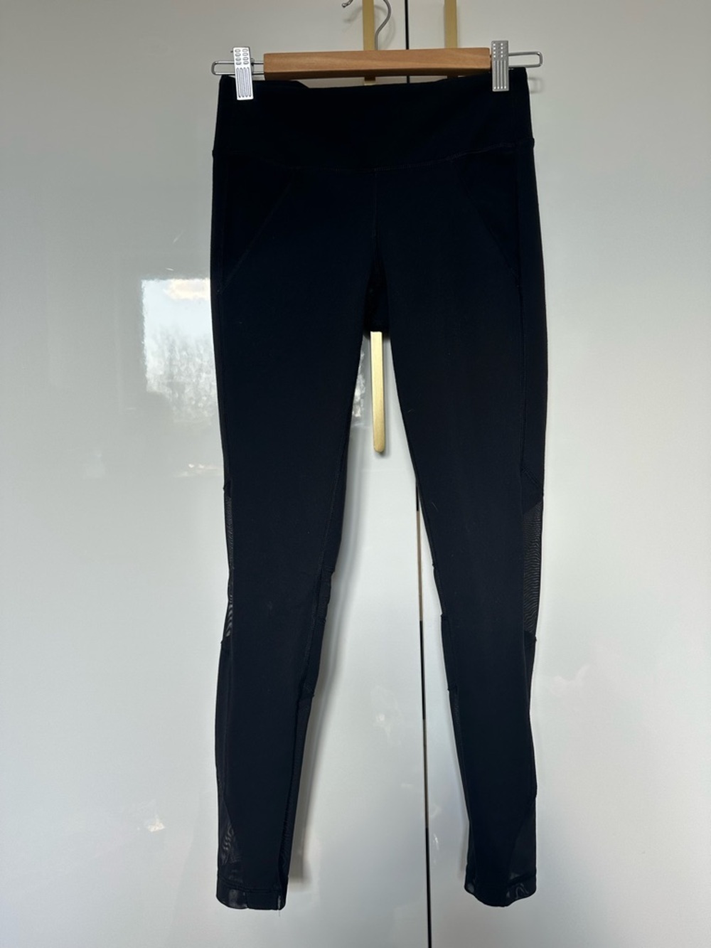 Aritzia TNA Black Mesh Paneled Leggings small